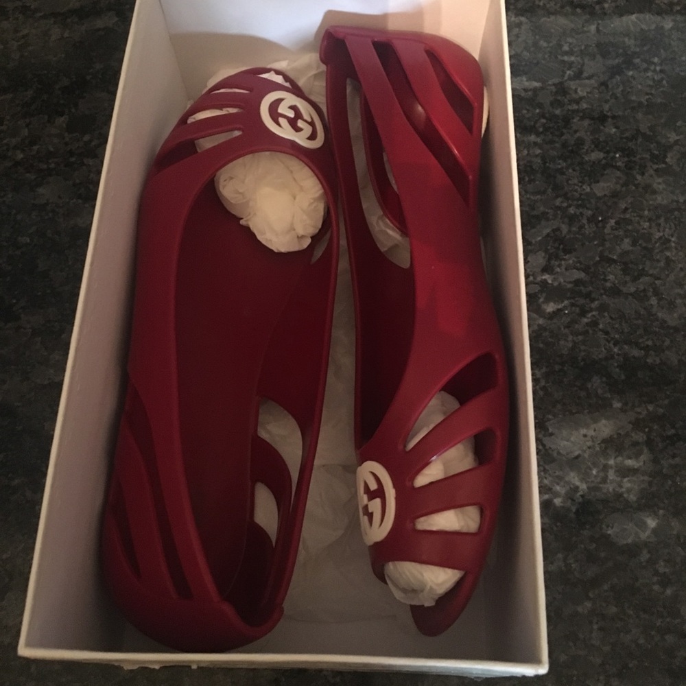 Gucci jelly flats